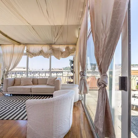 Apartament Italian Experience- L'attico Di *